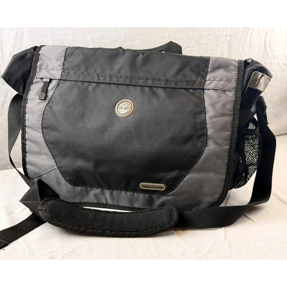 Timberland Messenger Bag Black Grey Ripstop Laptop Sleeve Padded Shoulder Strap